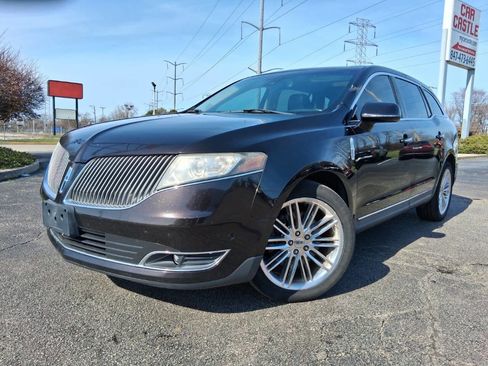 Used 2013 Lincoln MKT AWD image 1