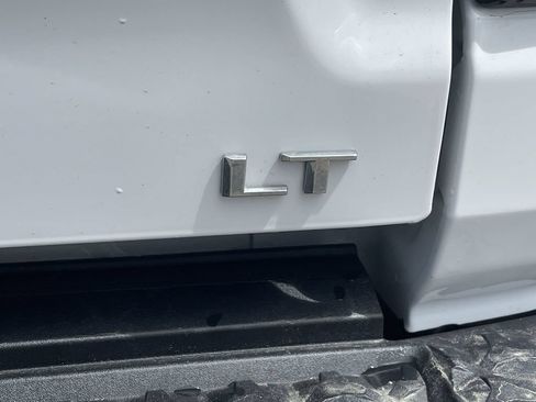 Used 2023 Chevrolet Colorado LT w/ LT Convenience Package III AWD/4WD image 8