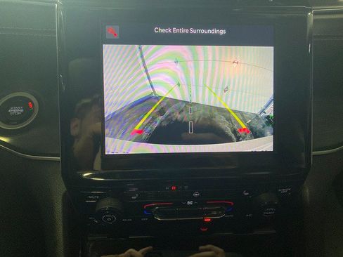 Used 2022 Jeep Grand Cherokee Limited image 19