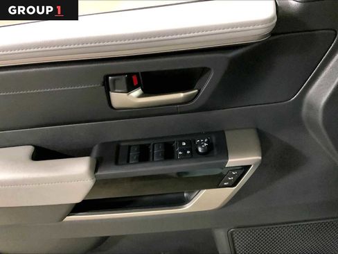 Certified 2025 Toyota Tundra Limited AWD/4WD image 36