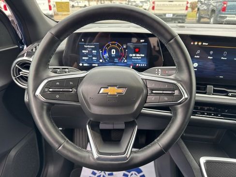 Used 2025 Chevrolet Equinox LT image 14