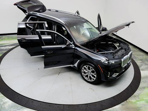 Used 2019 BMW X7 xDrive40i w/ Premium Package AWD/4WD image 38