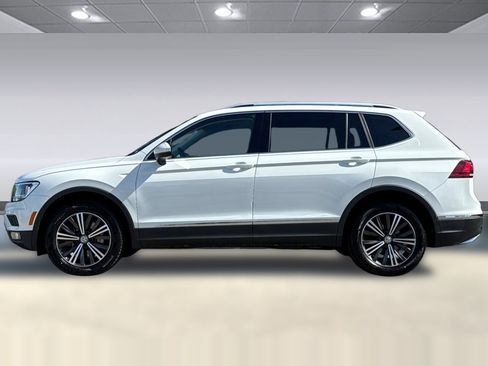 Used 2018 Volkswagen Tiguan SEL AWD/4WD image 2