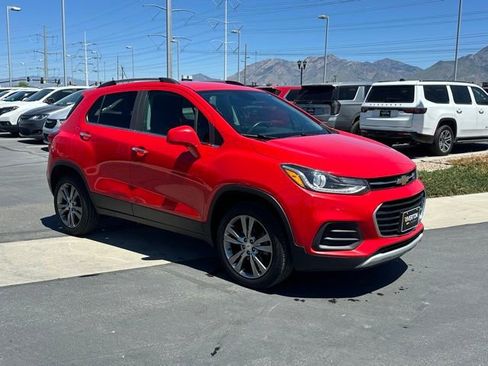 Certified 2020 Chevrolet Trax LT w/ LT Convenience Package AWD/4WD image 26