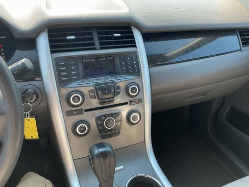 Used 2013 Ford Edge SE FWD image 8