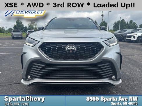 Used 2023 Toyota Highlander XSE image 8
