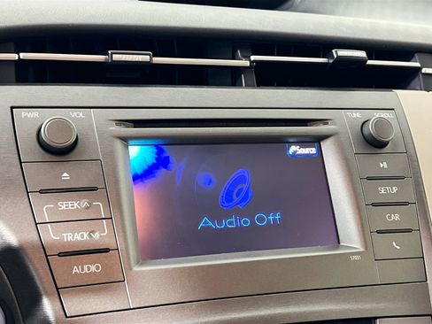 Used 2015 Toyota Prius Two image 28