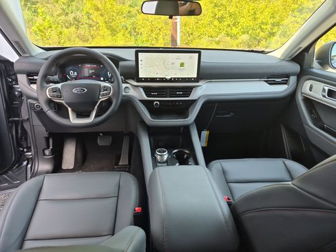 New 2026 Ford Explorer Active w/ Active Comfort Package image 19