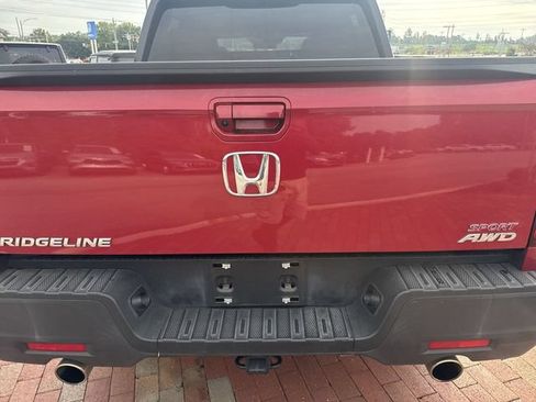 Used 2023 Honda Ridgeline Sport image 9
