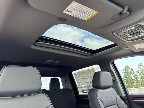 New 2026 GMC Sierra 2500 Denali w/ Denali Reserve Package image 16