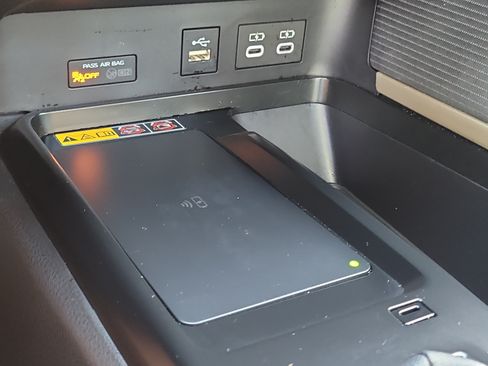Used 2025 Toyota Camry SE w/ Multimedia Upgrade Package FWD image 26