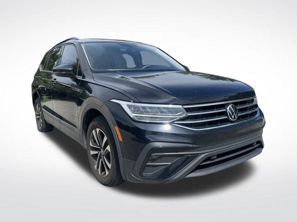 Used 2023 Volkswagen Tiguan S FWD image 2