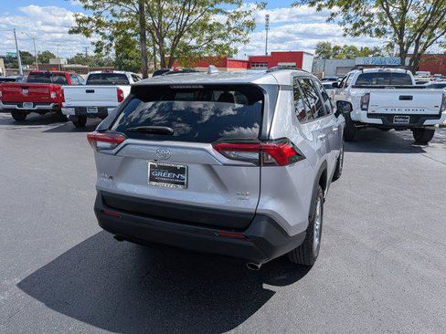 Certified 2022 Toyota RAV4 XLE AWD/4WD image 11