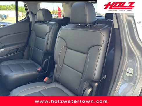 Certified 2023 GMC Acadia SLT w/ Preferred Package AWD/4WD image 23