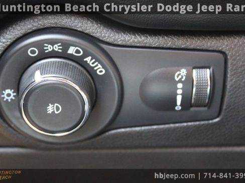 Used 2021 Dodge Durango R/T image 19