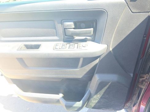 Used 2017 RAM 1500 Express AWD/4WD image 8