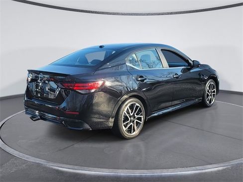 Used 2025 Nissan Sentra SR image 5