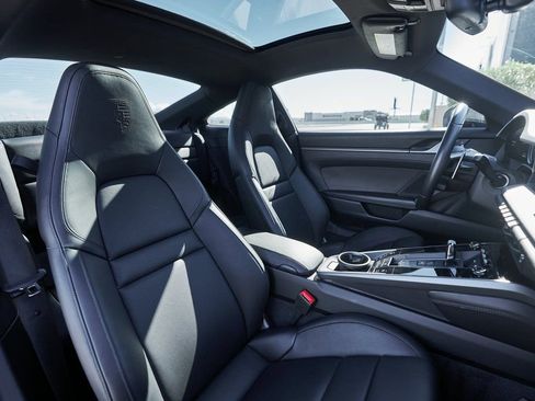 Used 2024 Porsche 911 Carrera S w/ Sport Package image 33