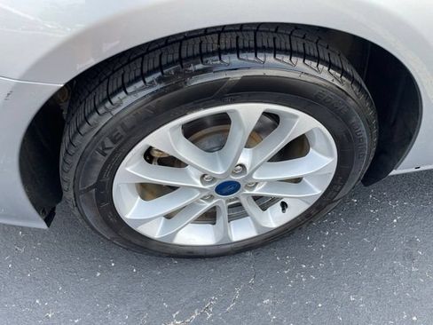Used 2020 Ford Fusion SE FWD image 15