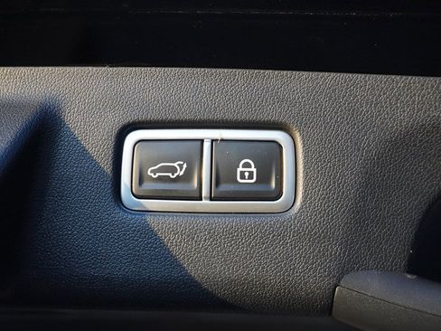 Used 2023 Kia Sorento SX Prestige image 24