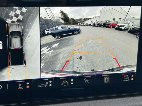 Used 2024 GMC Sierra 3500 Denali w/ Denali Reserve Package image 25