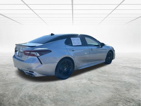 Used 2022 Toyota Camry XSE image 4