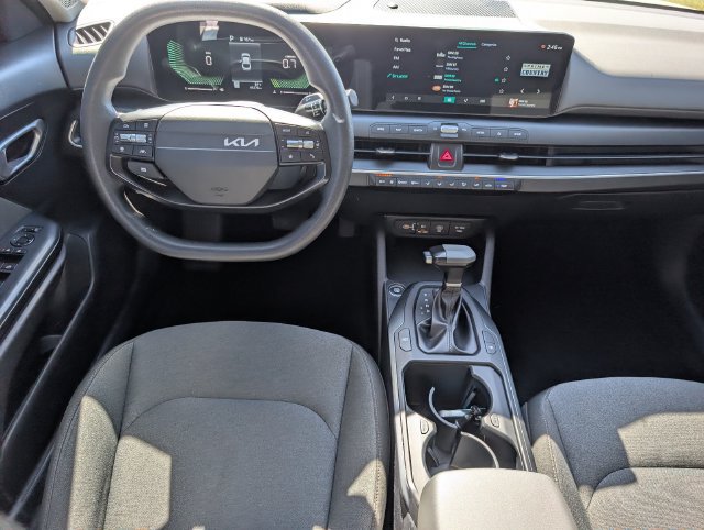 Used 2025 Kia K4 FWD image 26