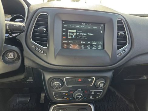 Used 2021 Jeep Compass Latitude FWD image 18