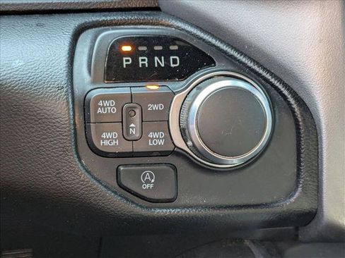 Used 2019 RAM 1500 Big Horn AWD/4WD image 11