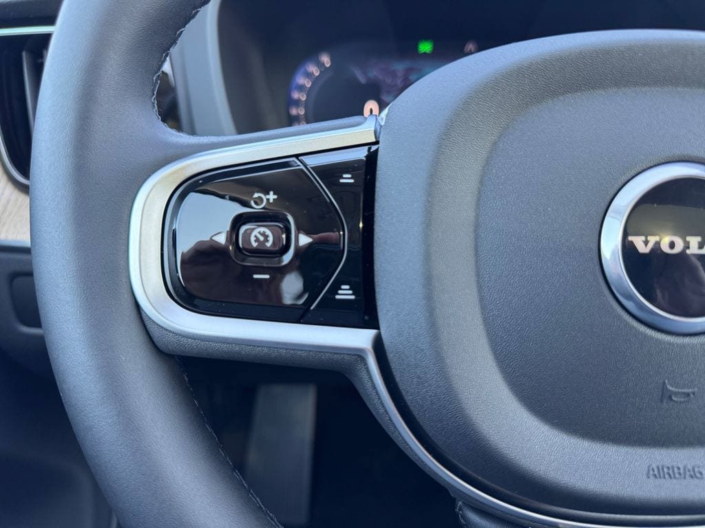 New 2026 Volvo XC60 B5 Plus w/ Protection Package Premier AWD/4WD image 14
