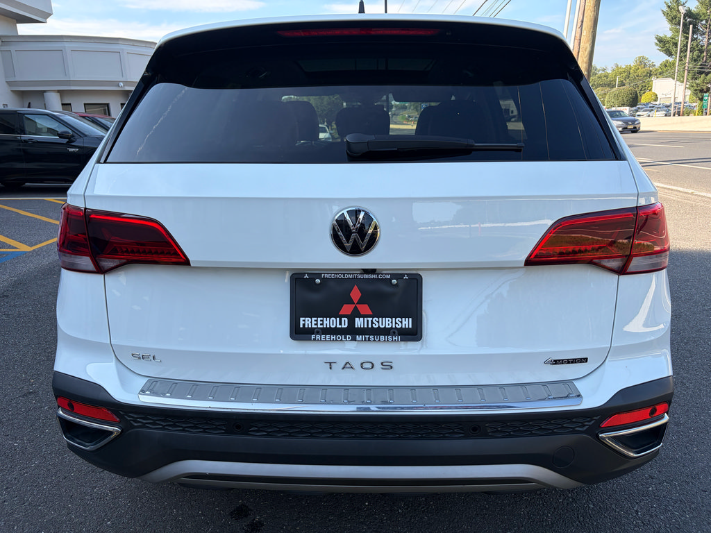 Used 2023 Volkswagen Taos SEL AWD/4WD image 7
