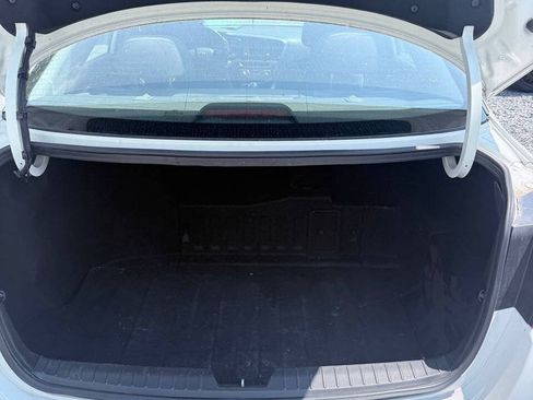 Used 2012 Kia Optima Hybrid w/ Hybrid Convenience Pkg FWD image 6