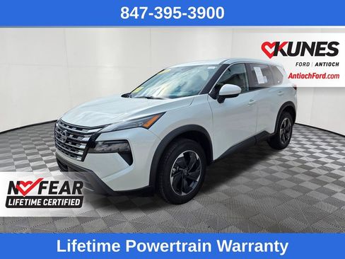 Used 2025 Nissan Rogue SV AWD/4WD image 3