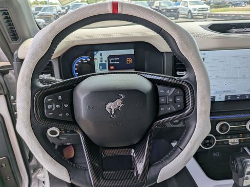 Used 2024 Ford Bronco Wildtrak AWD/4WD image 28