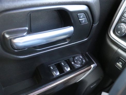 Used 2019 Chevrolet Silverado 1500 LT Trail Boss image 11