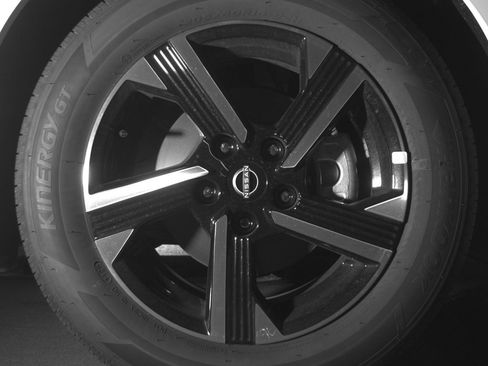 Used 2025 Nissan Sentra SV image 13