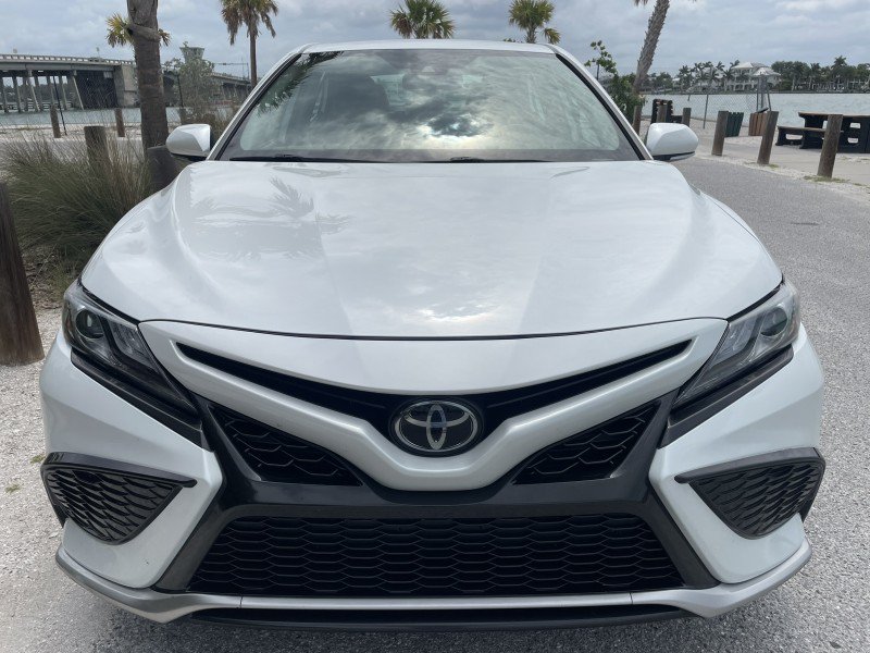 Used 2023 Toyota Camry XSE FWD image 4