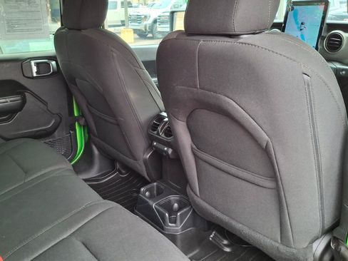 Used 2019 Jeep Wrangler Unlimited Sport S AWD/4WD image 10
