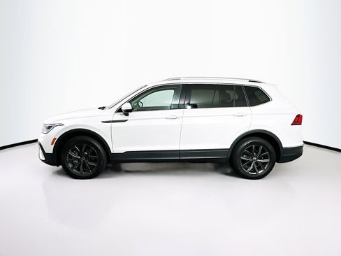 Used 2023 Volkswagen Tiguan SE AWD/4WD image 4