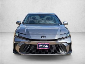 Used 2025 Toyota Camry SE video 2