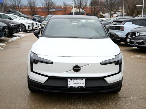 New 2026 Volvo EX30 Plus w/ Climate Package image 5