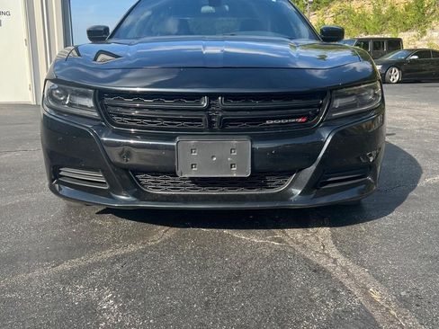 Used 2021 Dodge Charger SXT w/ Blacktop Package RWD image 3