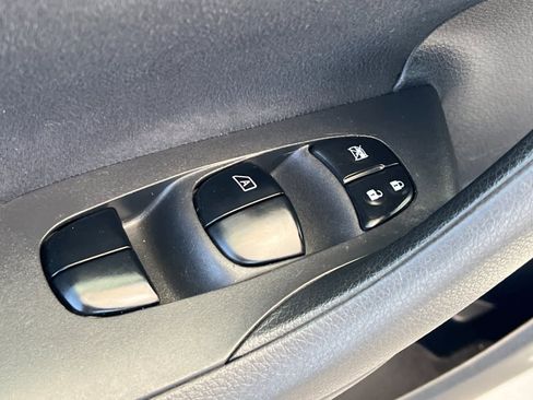 Used 2015 Nissan Altima 2.5 S w/ Power Driver Seat Package FWD image 14