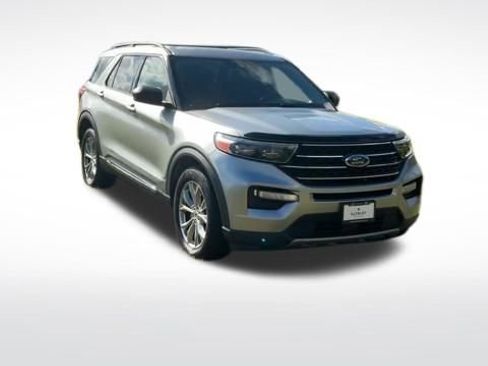 Used 2021 Ford Explorer XLT w/ Equipment Group 202A image 29