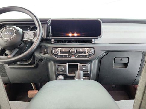 Used 2024 Jeep Gladiator Sport image 29