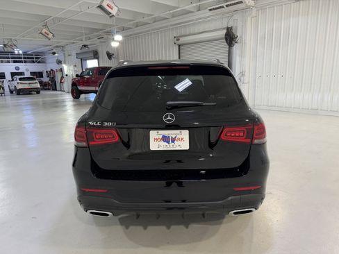 Used 2022 Mercedes-Benz GLC 300 image 4