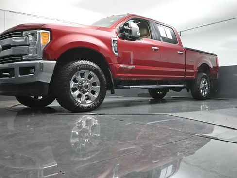 Used 2017 Ford F250 Lariat w/ Lariat Ultimate Package AWD/4WD image 34