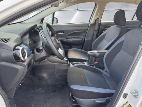 Used 2025 Nissan Versa SV w/ Trunk Package image 7