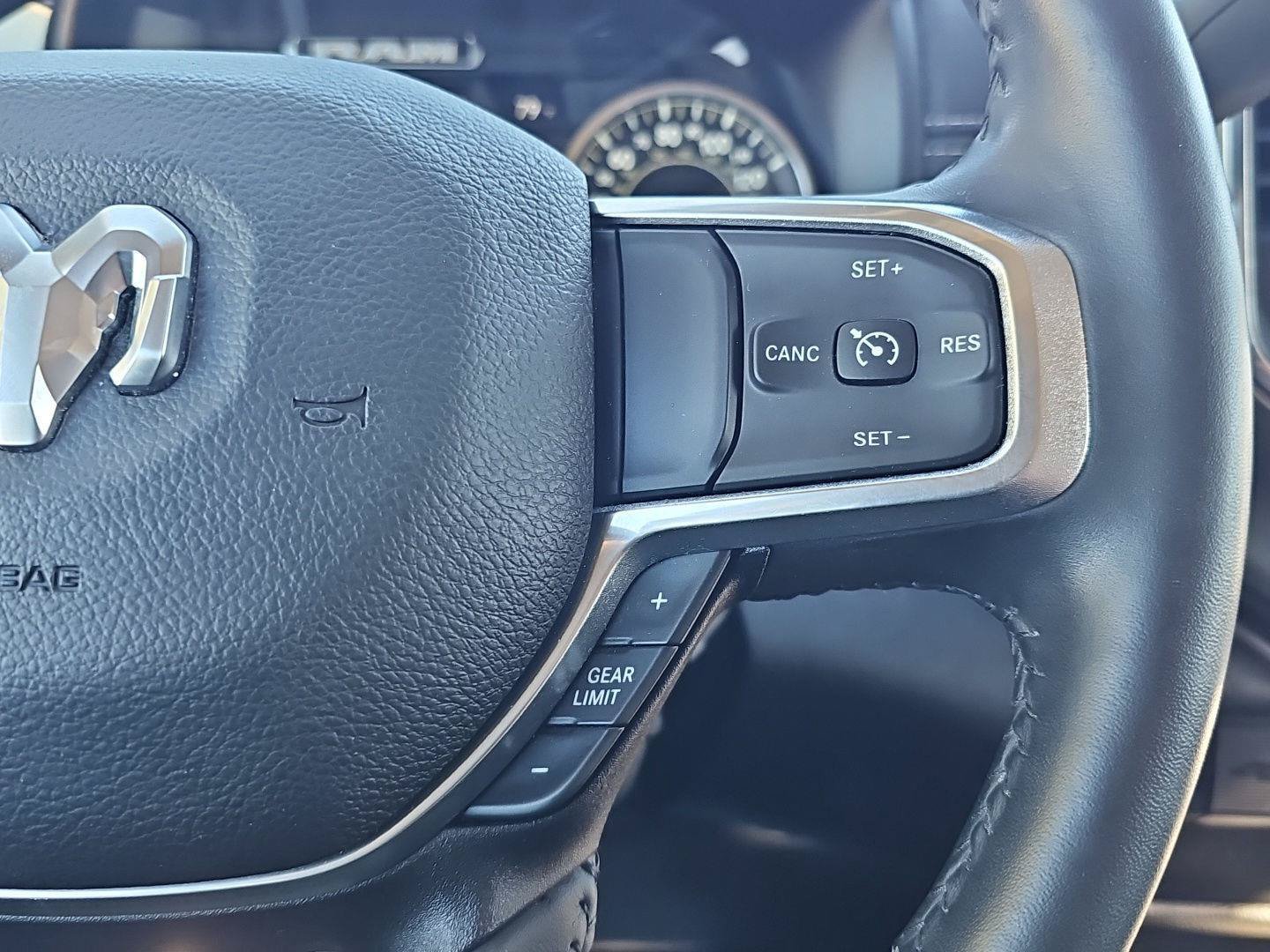 Used 2024 RAM 3500 Laramie AWD/4WD image 22
