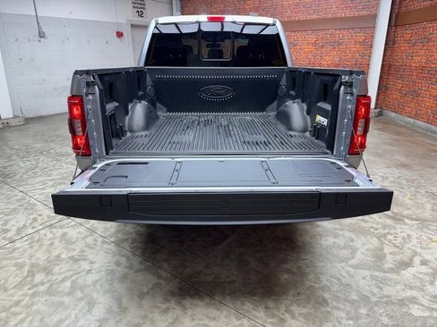 Certified 2022 Ford F150 XLT w/ Equipment Group 302A High image 26